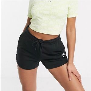 Nike Essentials Athletic sweat pants shorts size extra small!